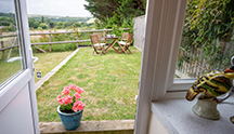 upwey cottage room
